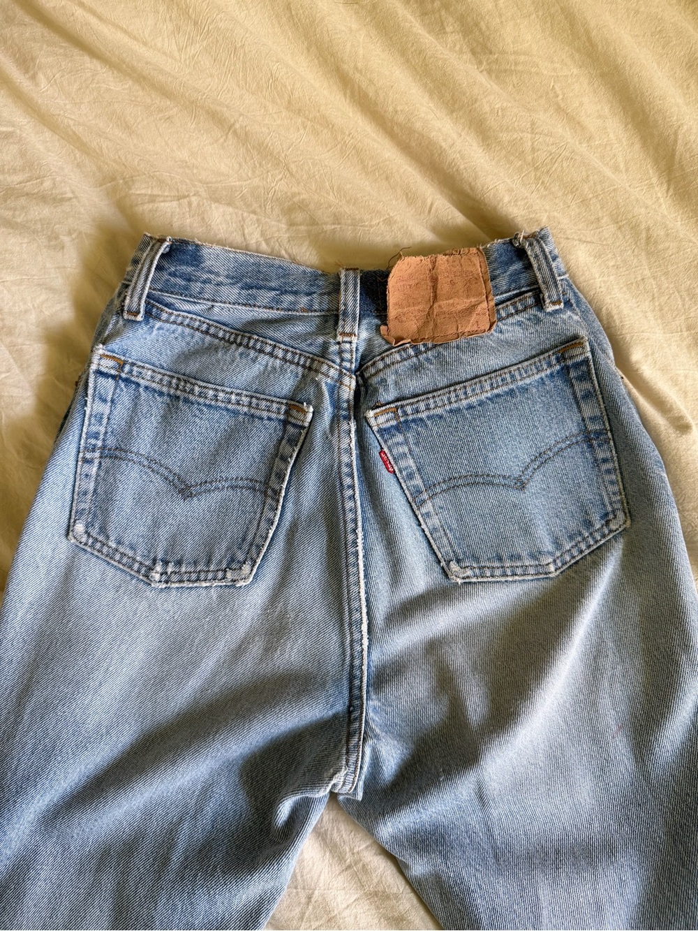 Vintage Levi’s 501 High-Rise Straight Jeans - Picture 6 of 7
